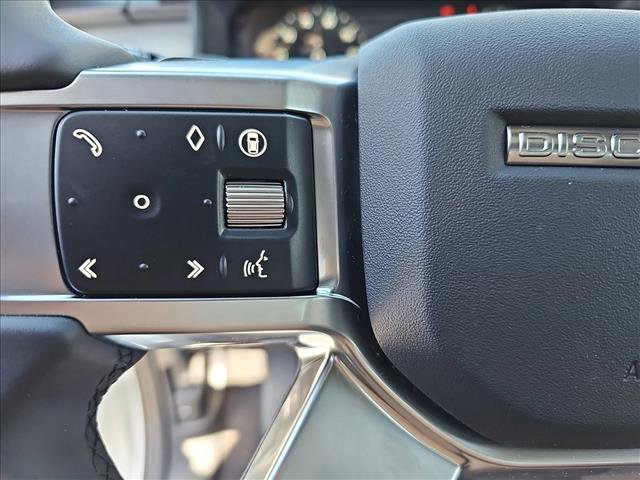 Used 2025 Land Rover Discovery Dynamic SE AWD/4WD image 17