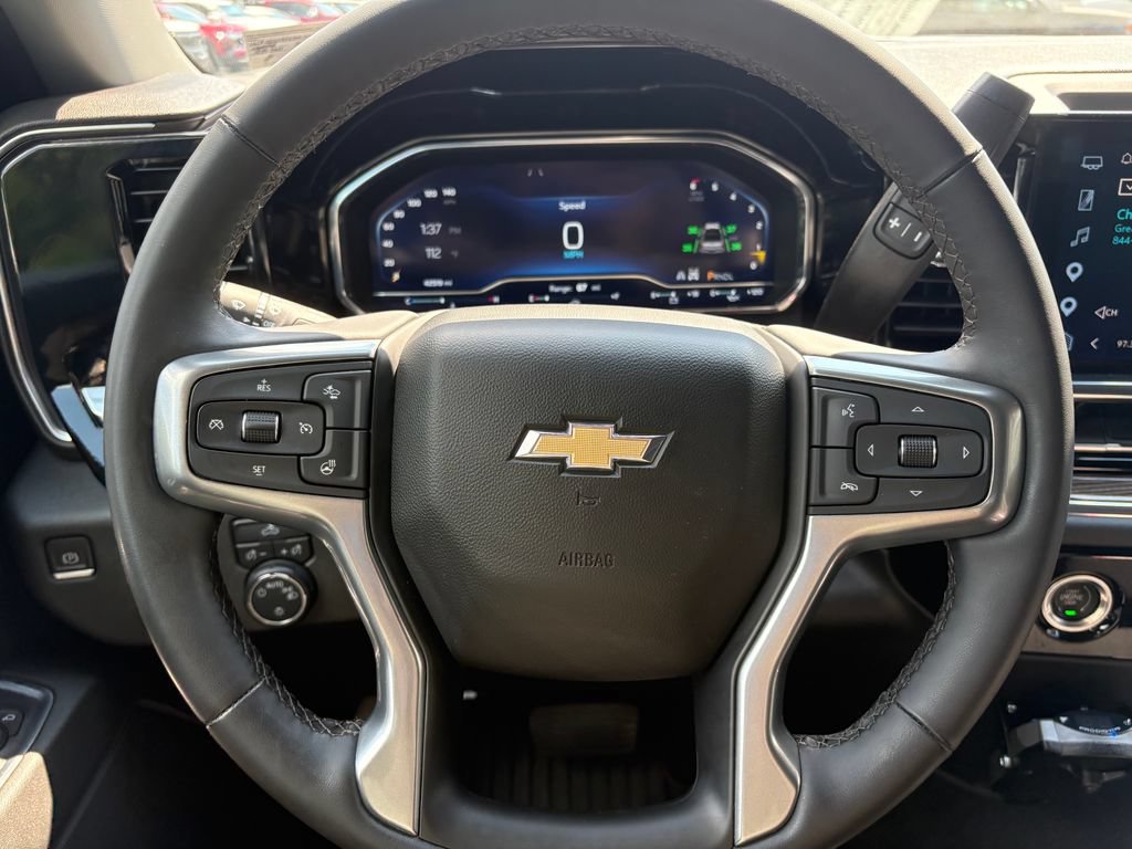 Used 2023 Chevrolet Silverado 1500 LT AWD/4WD image 8