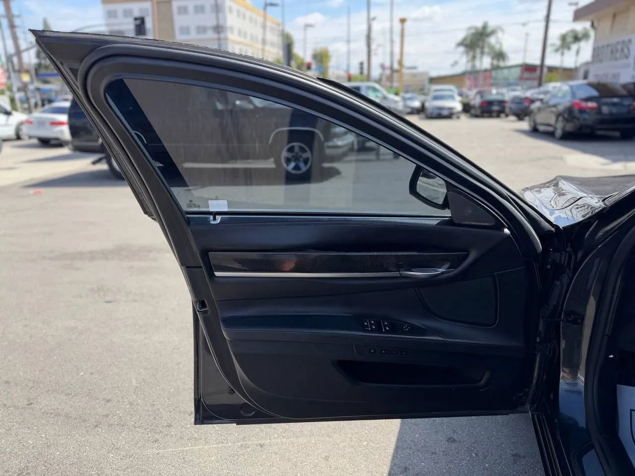 Used 2014 BMW 740i image 19