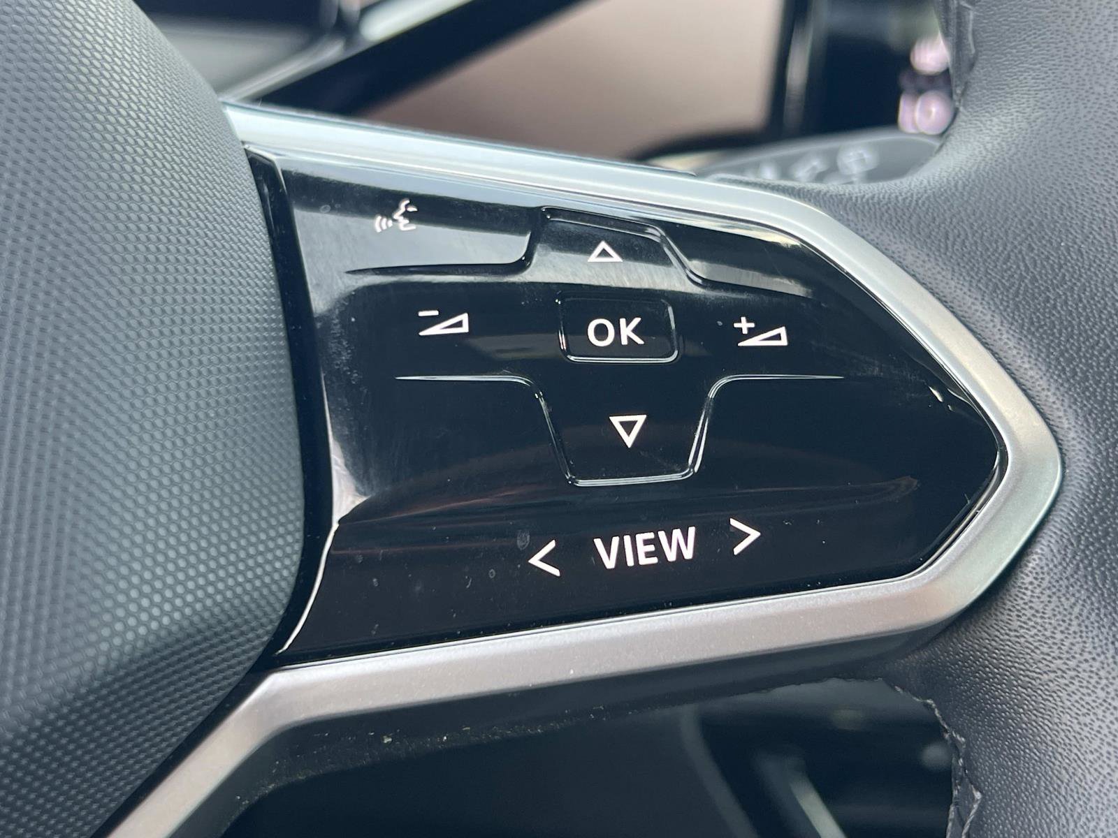 Used 2023 Volkswagen ID.4 Pro image 10