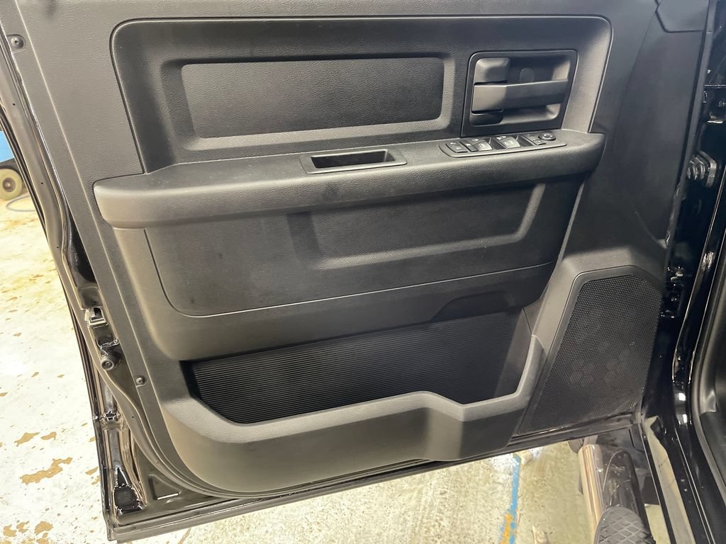 Used 2020 RAM 3500 Tradesman AWD/4WD image 15