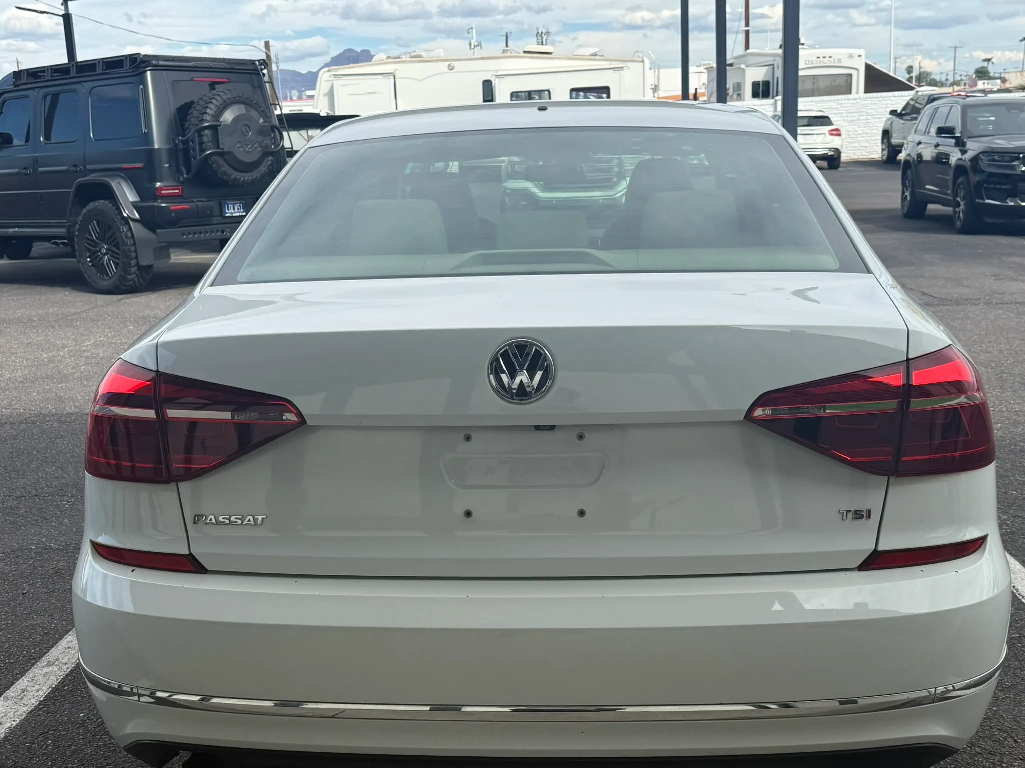 Used 2018 Volkswagen Passat 2.0T S FWD image 7