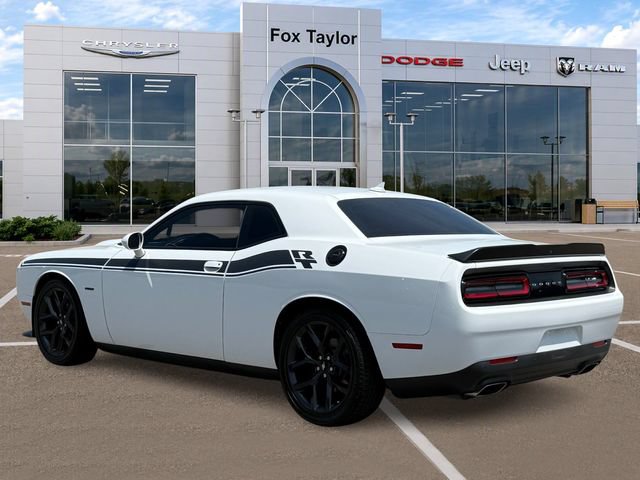Certified 2019 Dodge Challenger R/T w/ Blacktop Package RWD image 6
