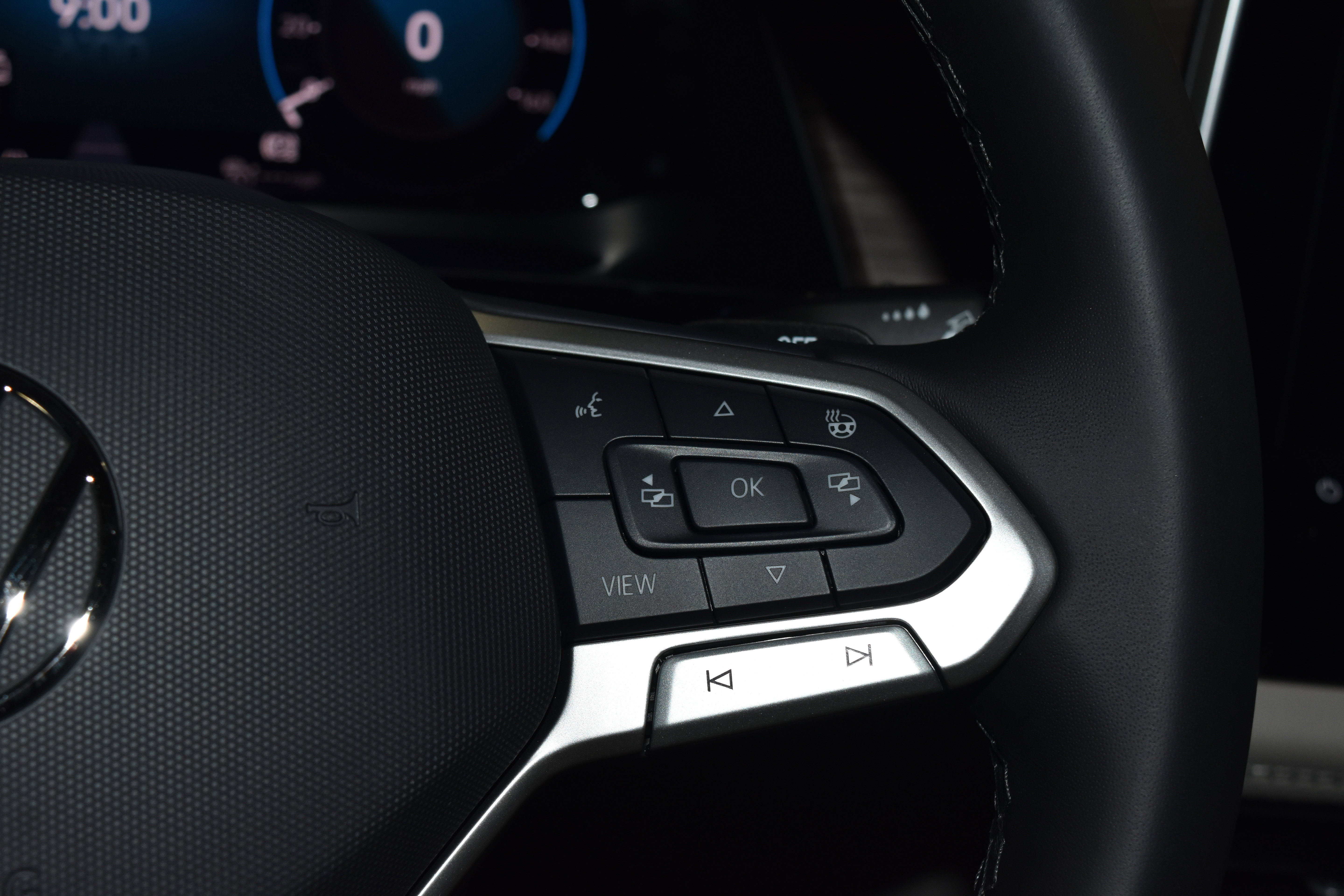 New 2026 Volkswagen Atlas SEL Premium R-Line AWD/4WD image 8