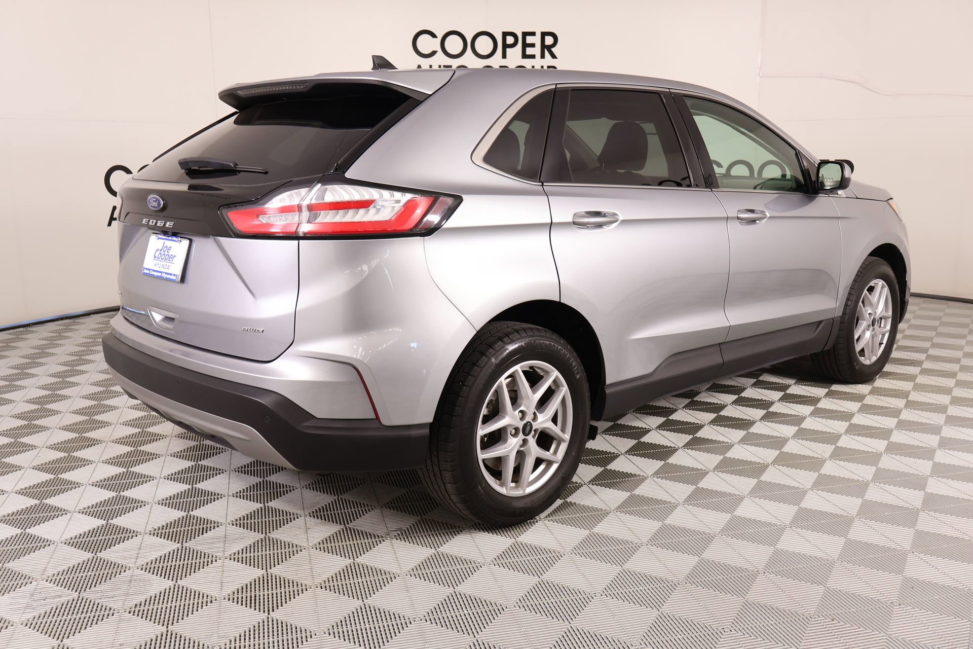 Used 2024 Ford Edge SEL image 20