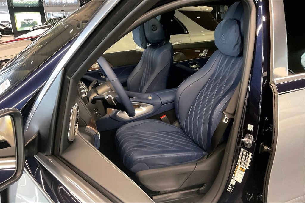 New 2026 Mercedes-Benz Maybach GLS 600 4MATIC image 9