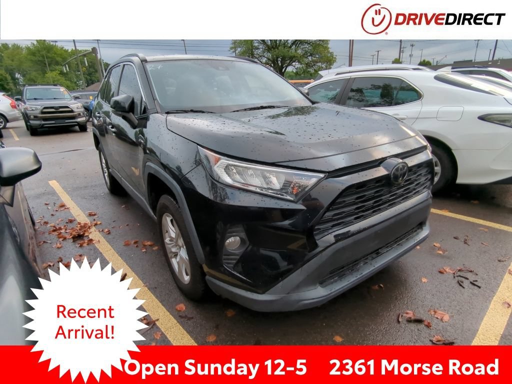 Used 2021 Toyota RAV4 XLE FWD image 1
