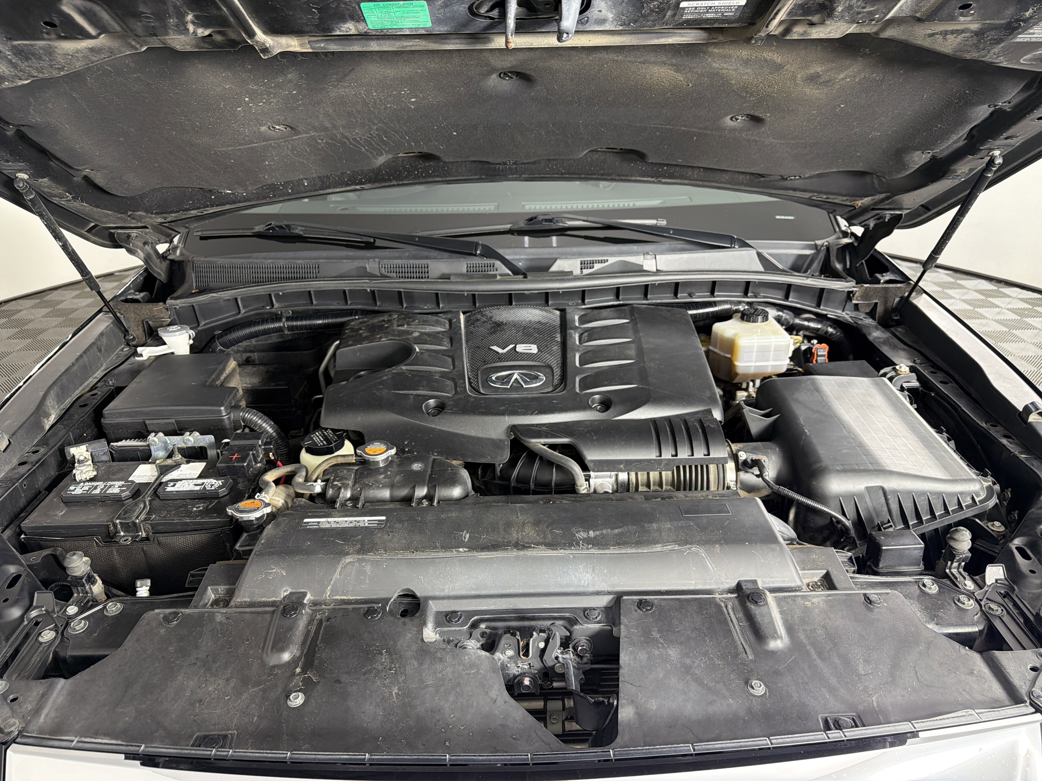 Used 2018 INFINITI QX80 4WD w/ Driver Assistance Package image 12