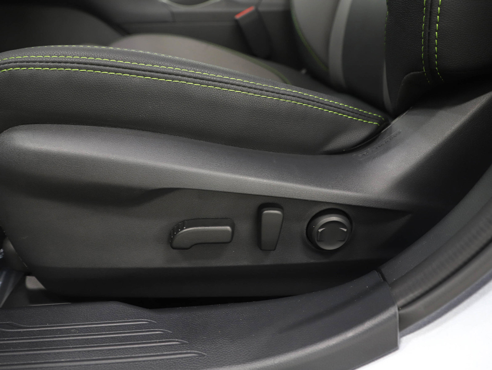 Used 2023 Subaru Outback Onyx Edition image 23