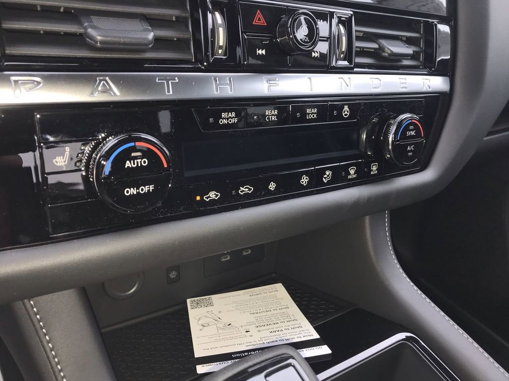 New 2026 Nissan Pathfinder SL image 18