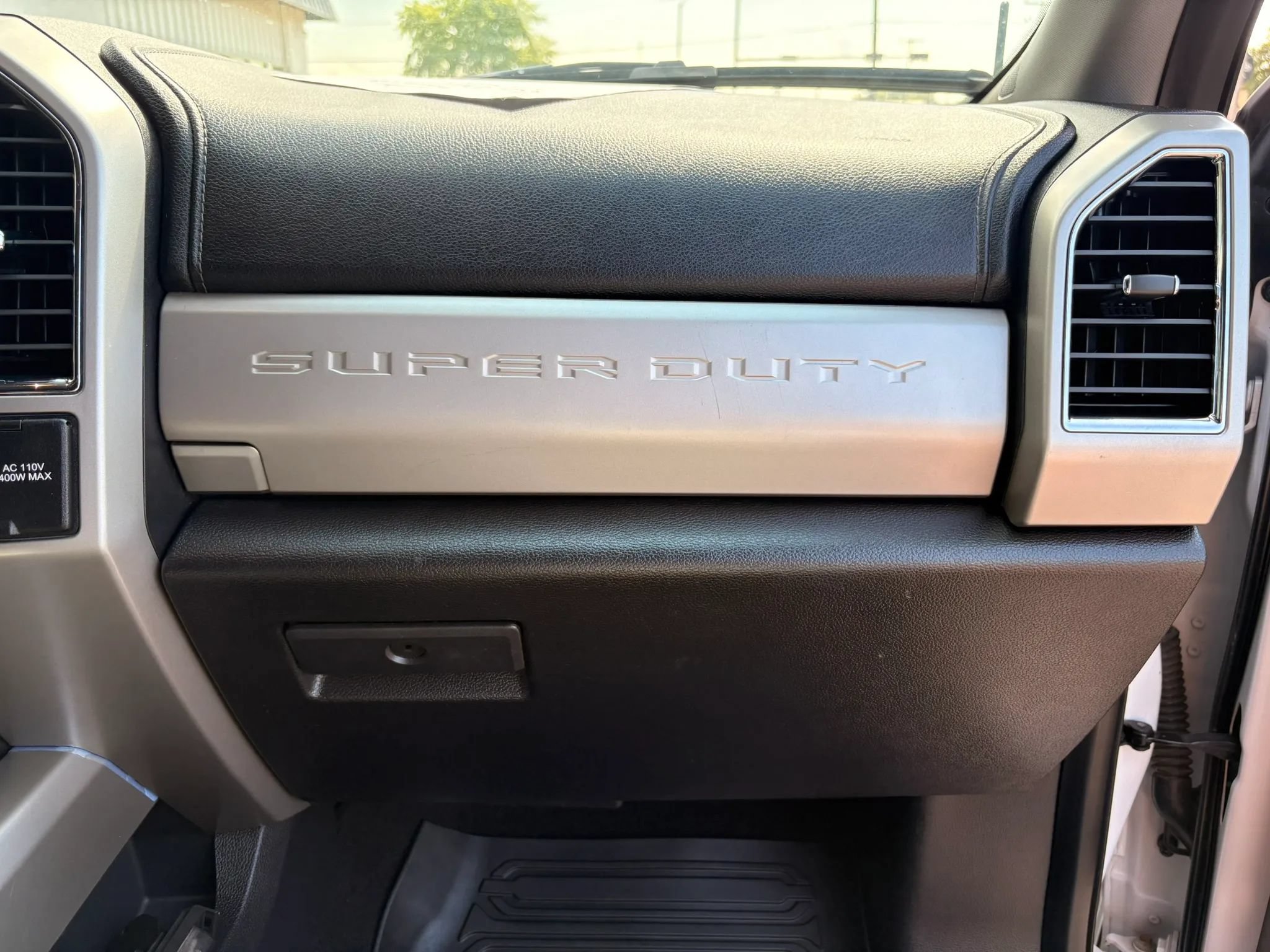 Used 2018 Ford F250 Lariat w/ Lariat Ultimate Package AWD/4WD image 19