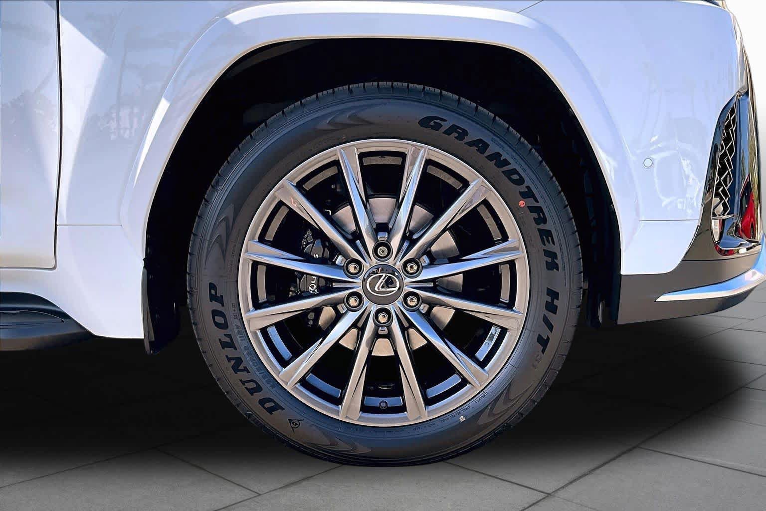 New 2026 Lexus LX 700h F Sport AWD/4WD image 9