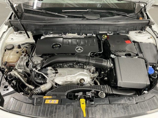 Used 2020 Mercedes-Benz GLB 250 4MATIC image 12