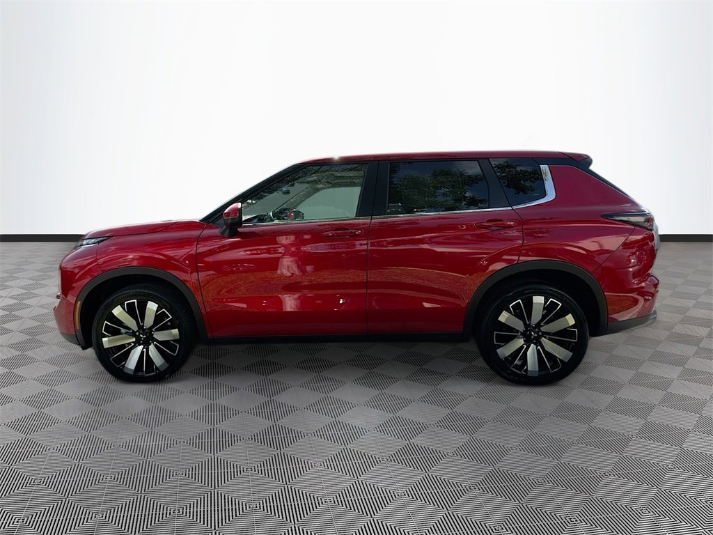 New 2025 Mitsubishi Outlander SE image 8