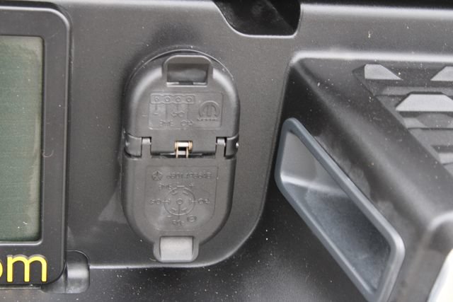 Used 2025 RAM 3500 Big Horn AWD/4WD image 7