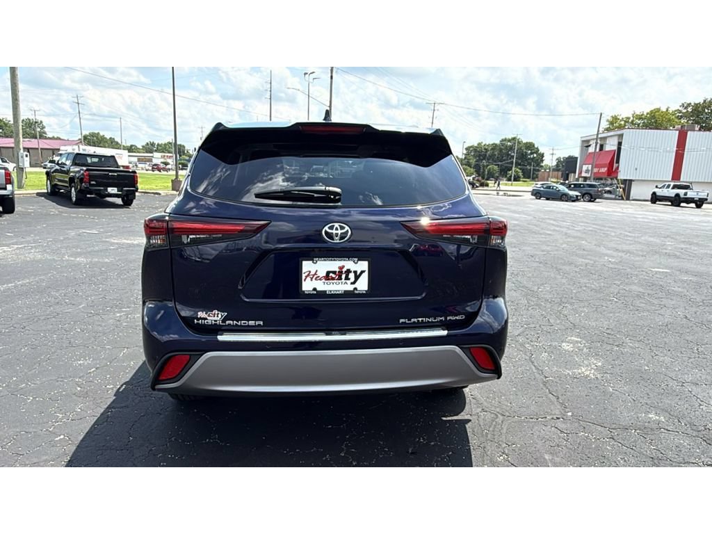 New 2026 Toyota Highlander Platinum AWD/4WD image 6