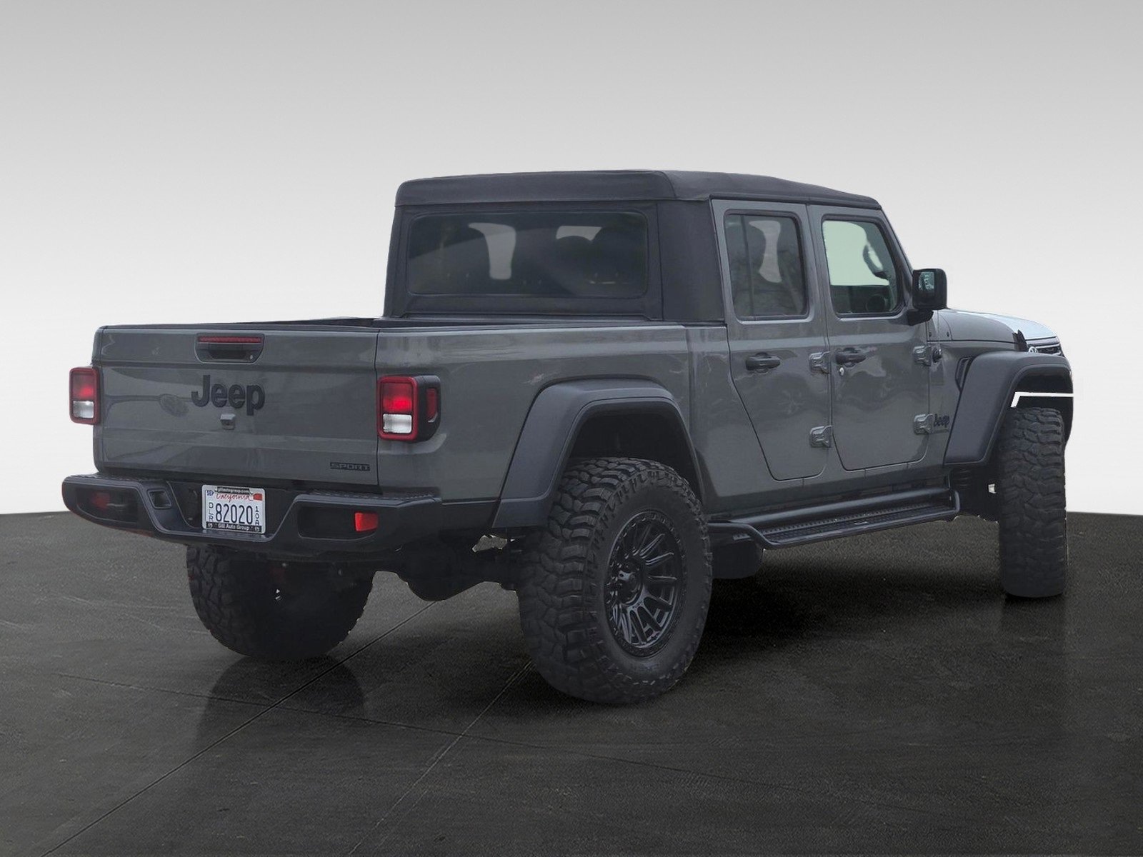 Used 2021 Jeep Gladiator Sport image 4