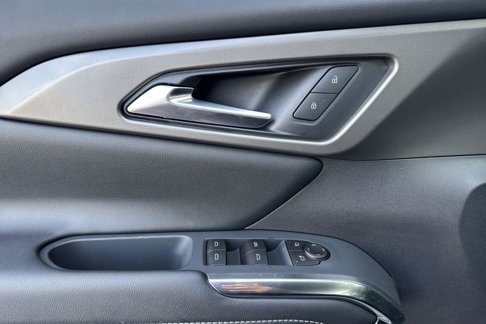 New 2026 Chevrolet Traverse LT FWD image 13