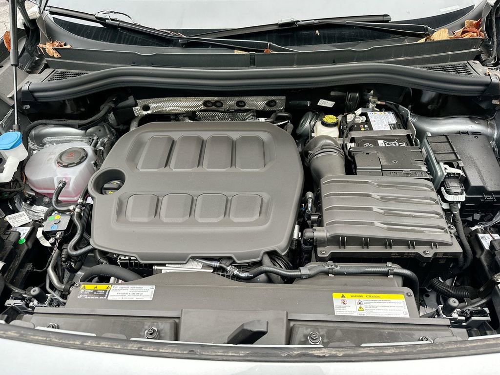 New 2025 Volkswagen Tiguan SE image 49