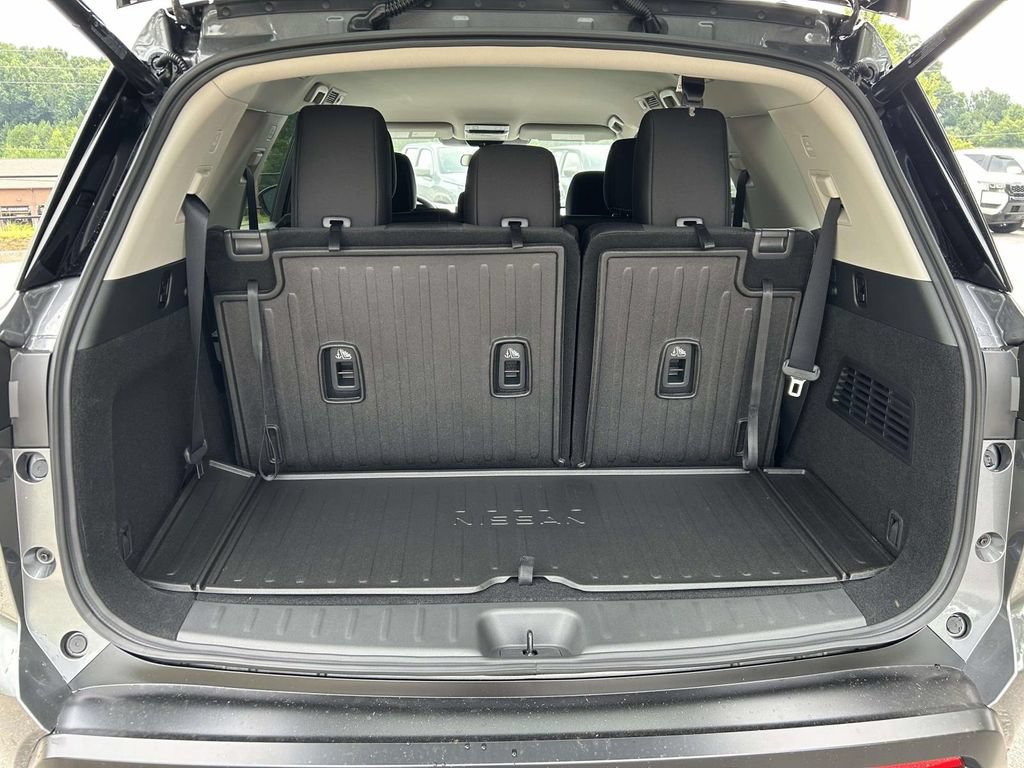 New 2026 Nissan Pathfinder SV w/ Cargo Package FWD image 9