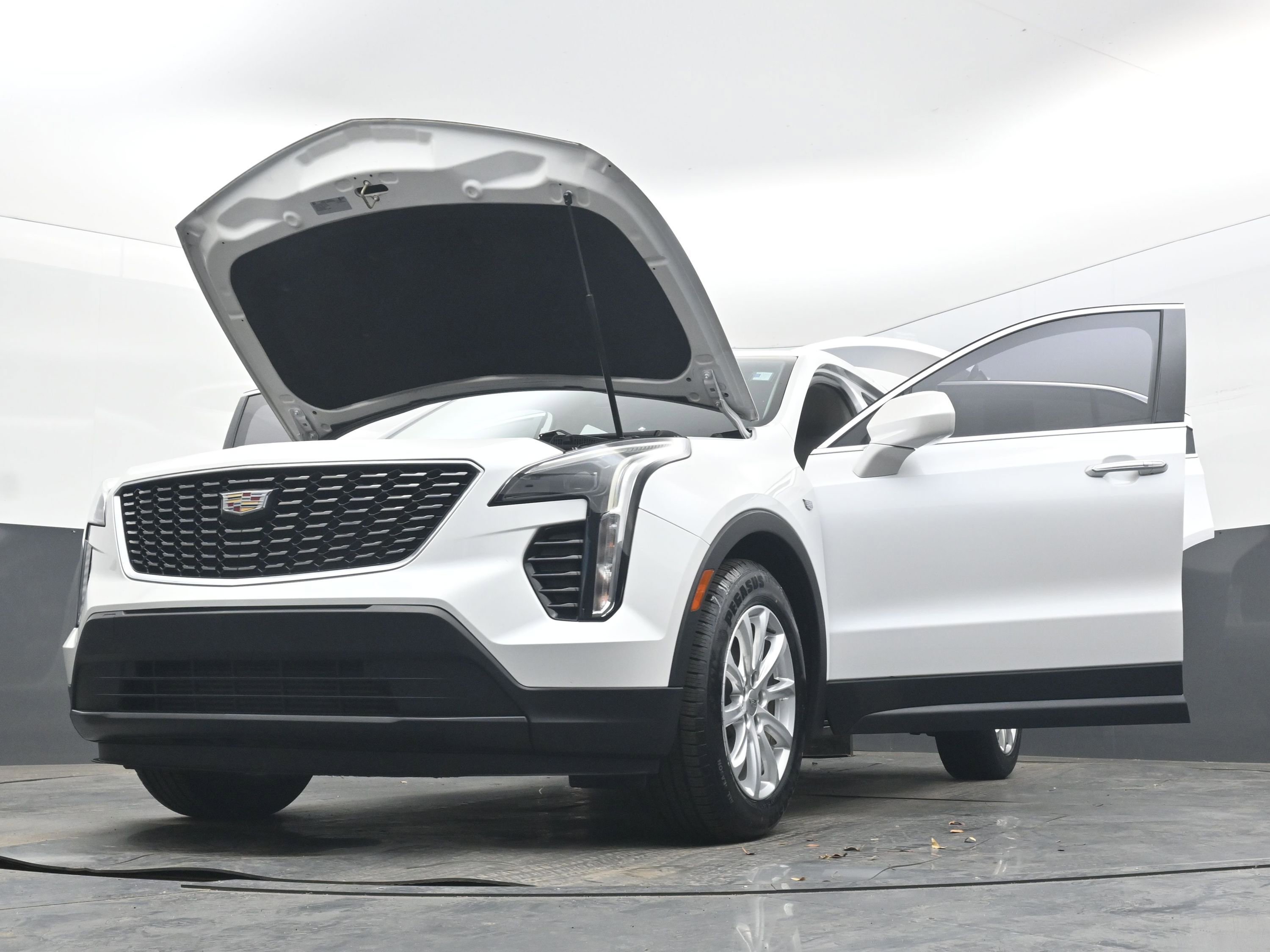 Used 2019 Cadillac XT4 Luxury FWD image 39