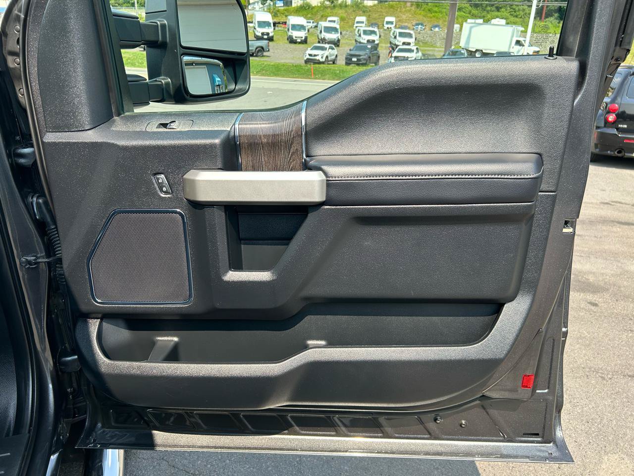 Used 2020 Ford F250 Lariat AWD/4WD image 19