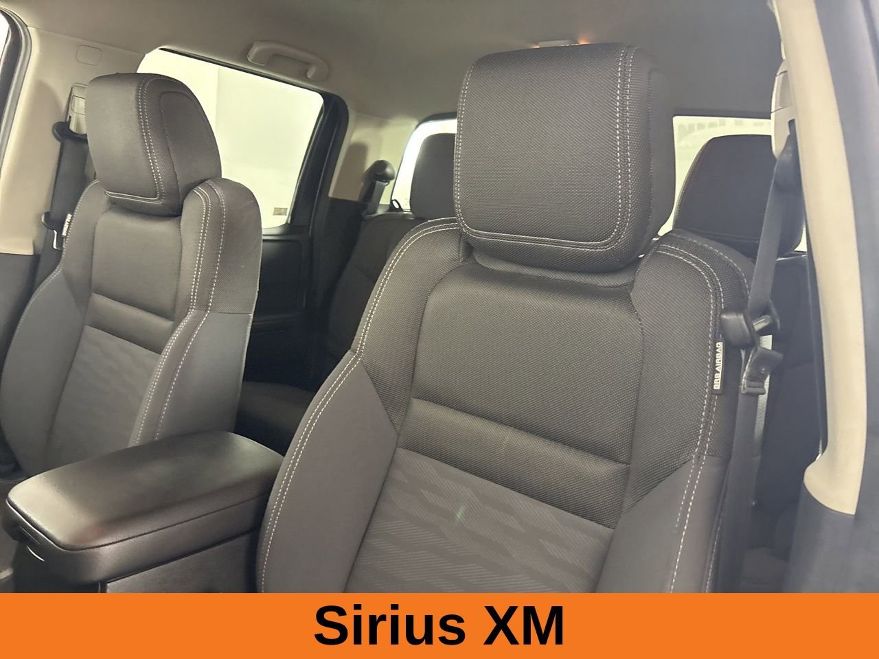 Used 2024 Nissan Frontier SV w/ SV Convenience Package image 10