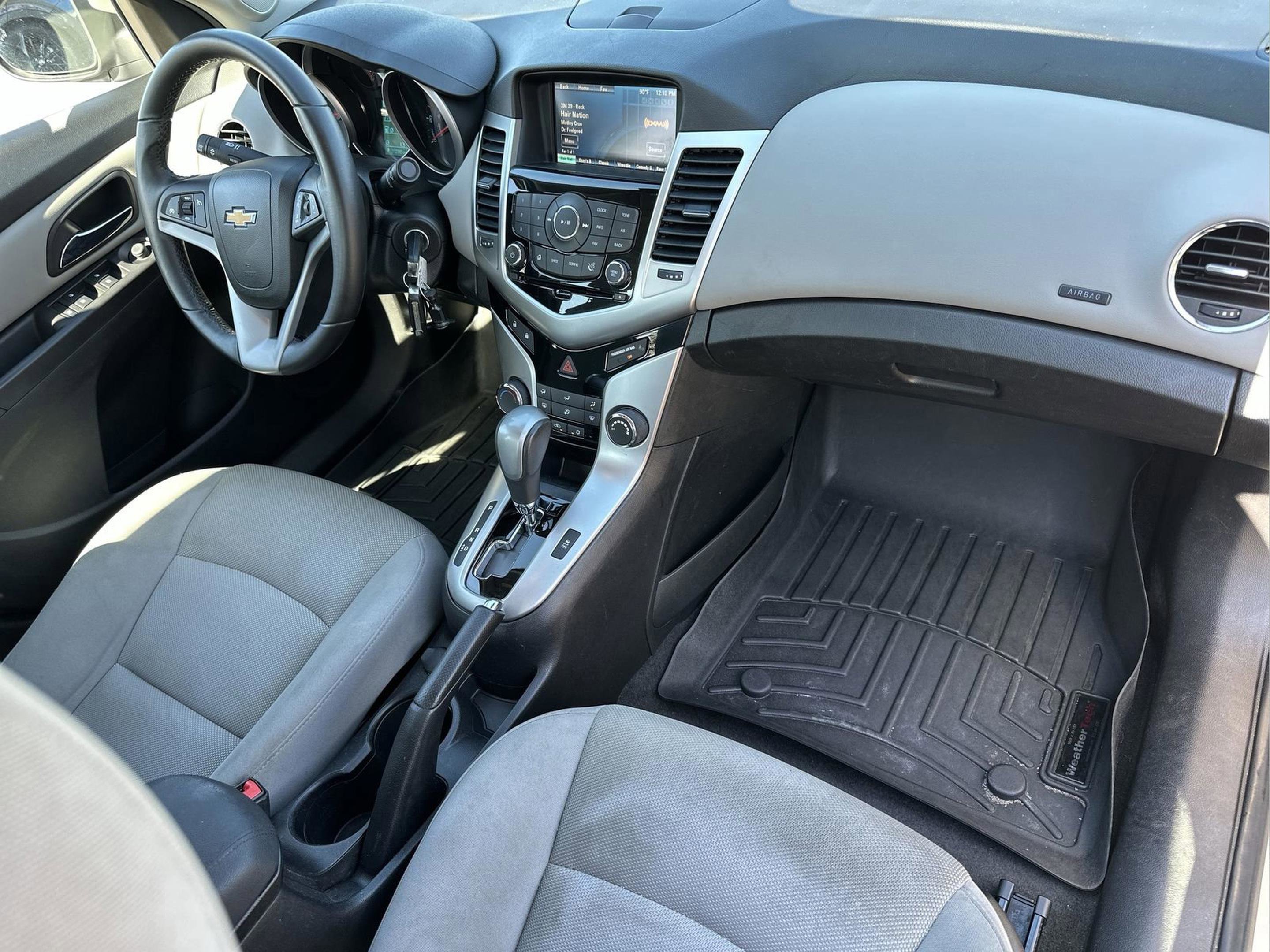 Used 2014 Chevrolet Cruze LT w/ Enhanced Safety Package image 20