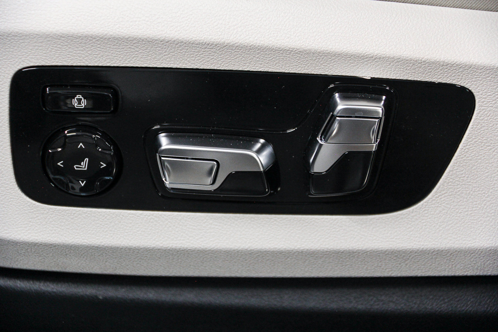 New 2027 BMW X6 xDrive40i AWD/4WD image 22
