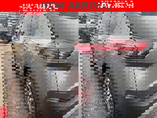 Certified 2021 Nissan Rogue SV image 4