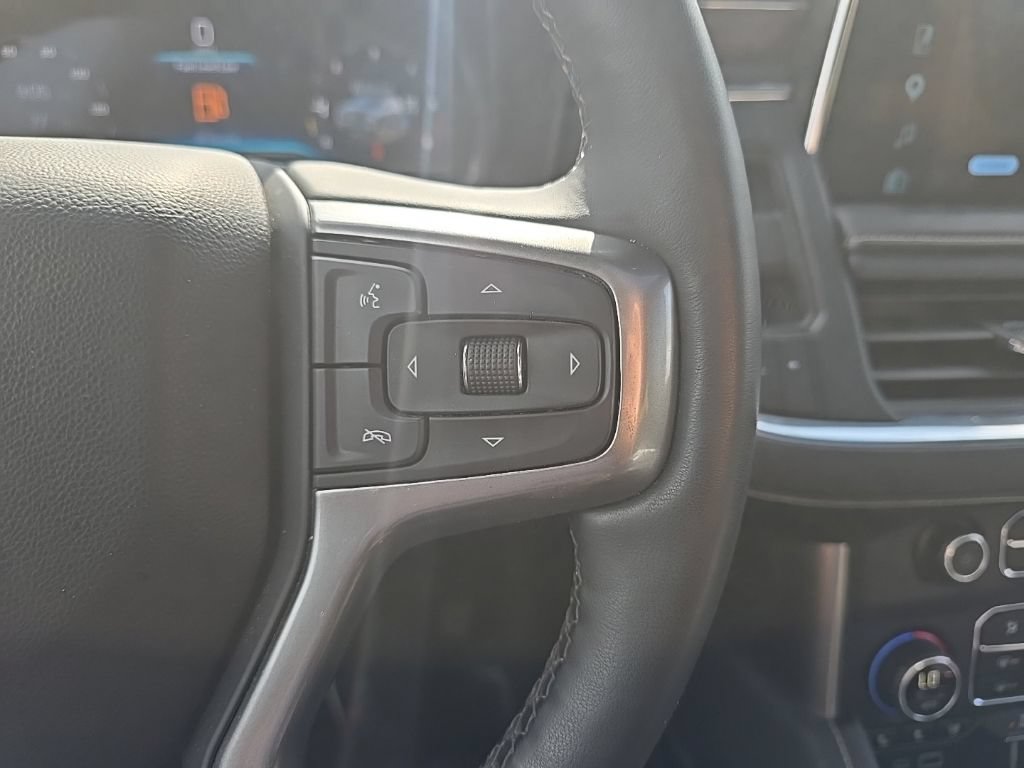 Used 2024 Chevrolet Suburban Premier AWD/4WD image 24