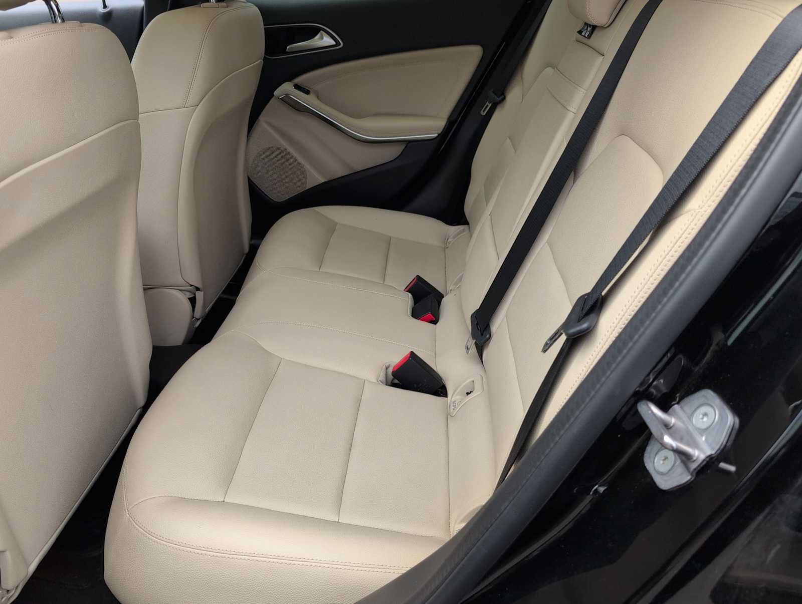 Used 2020 Mercedes-Benz GLA 250 4MATIC image 19