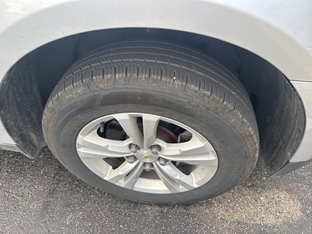 Used 2015 Chevrolet Equinox LS FWD image 12