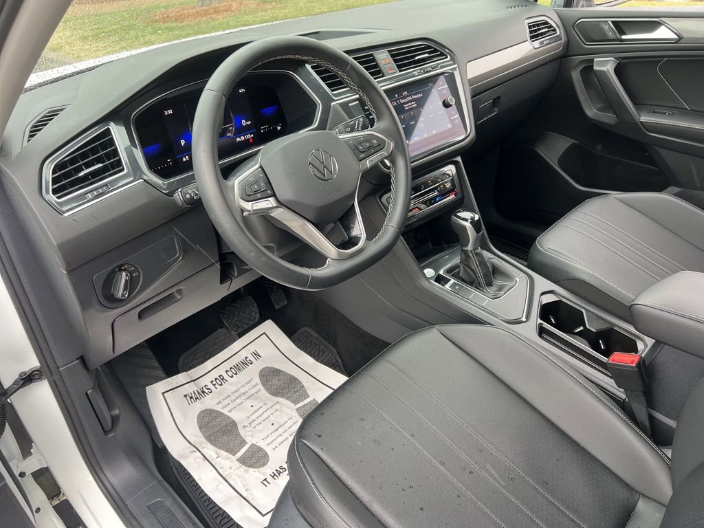 Used 2022 Volkswagen Tiguan SE image 14