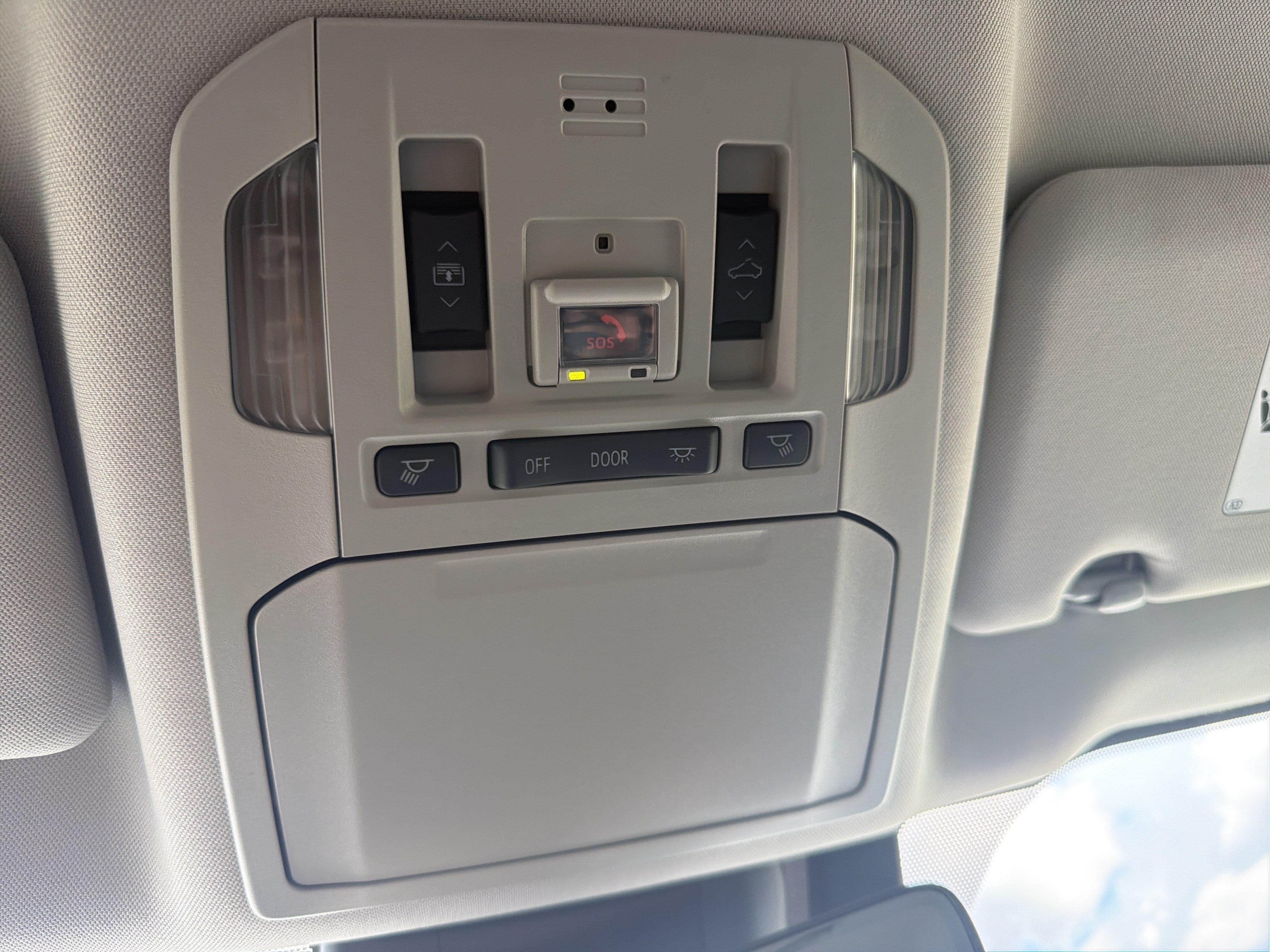 Used 2023 Toyota Highlander Platinum AWD/4WD image 5