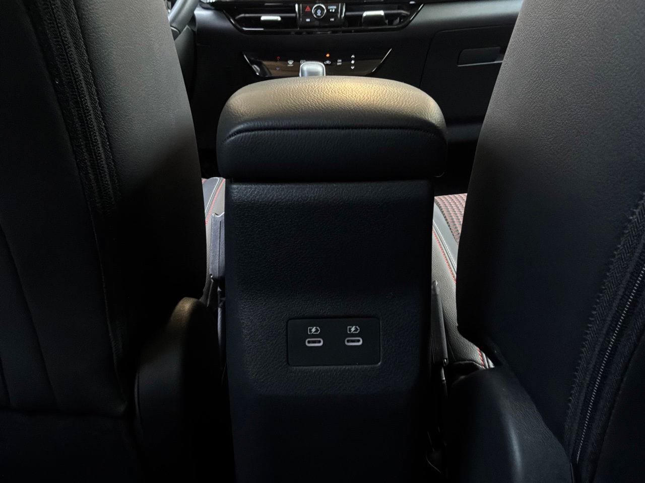 Used 2026 Nissan Kicks SR FWD image 13