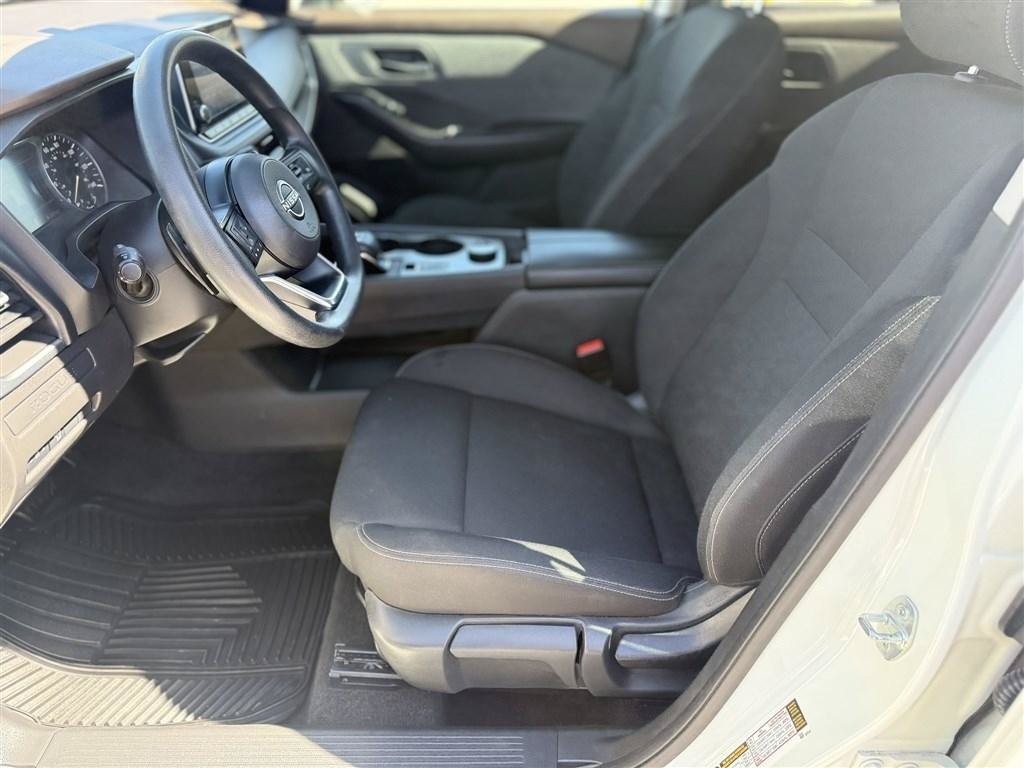 Used 2023 Nissan Rogue S AWD/4WD image 17