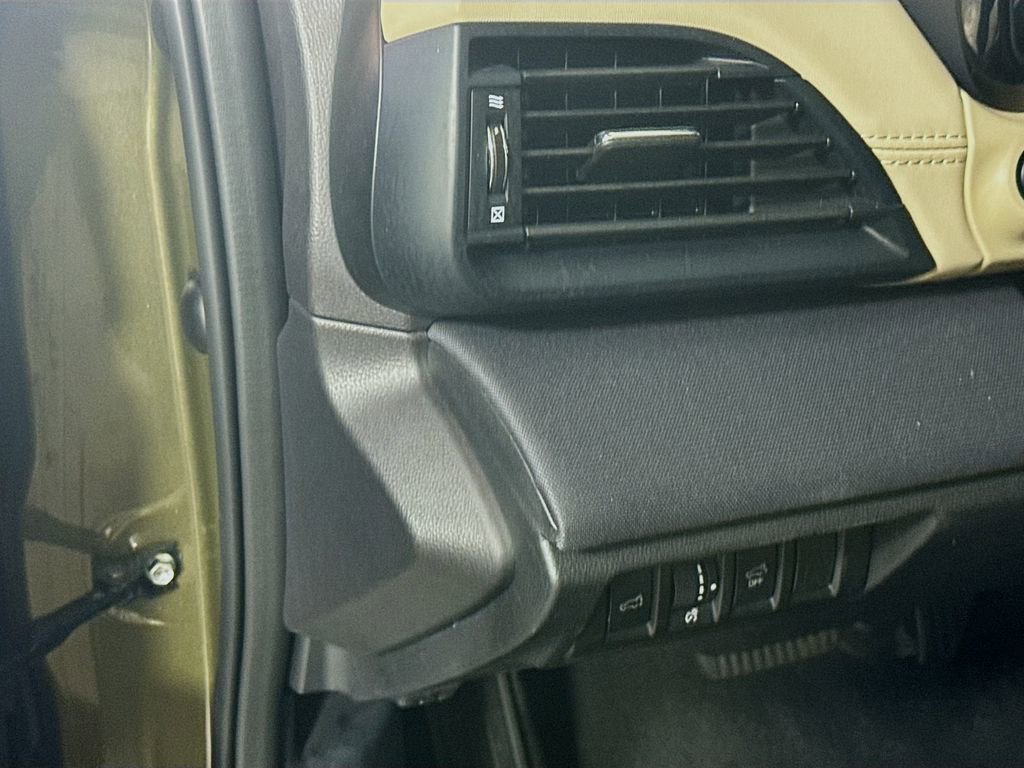 Used 2023 Subaru Outback Premium image 10