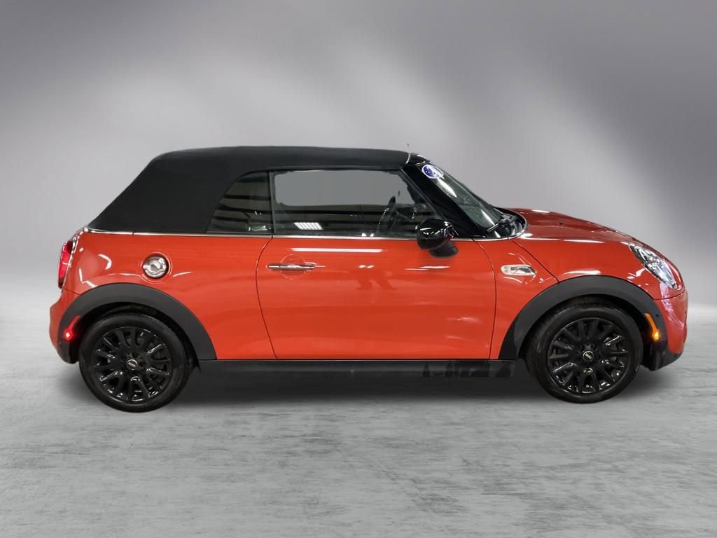 Used 2021 MINI Cooper S w/ Driver Assistance Package image 6