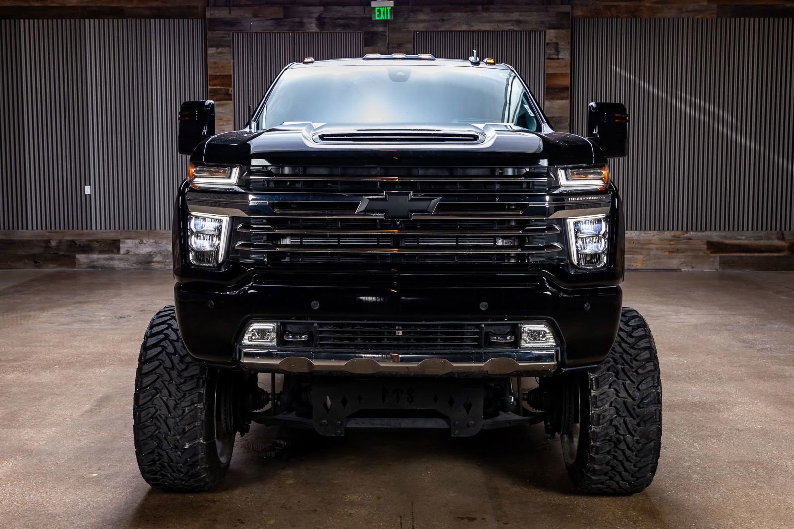 Used 2021 Chevrolet Silverado 2500 High Country w/ Z71 Off-Road Package AWD/4WD video 2