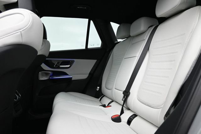 Used 2026 Mercedes-Benz GLC 300 image 10