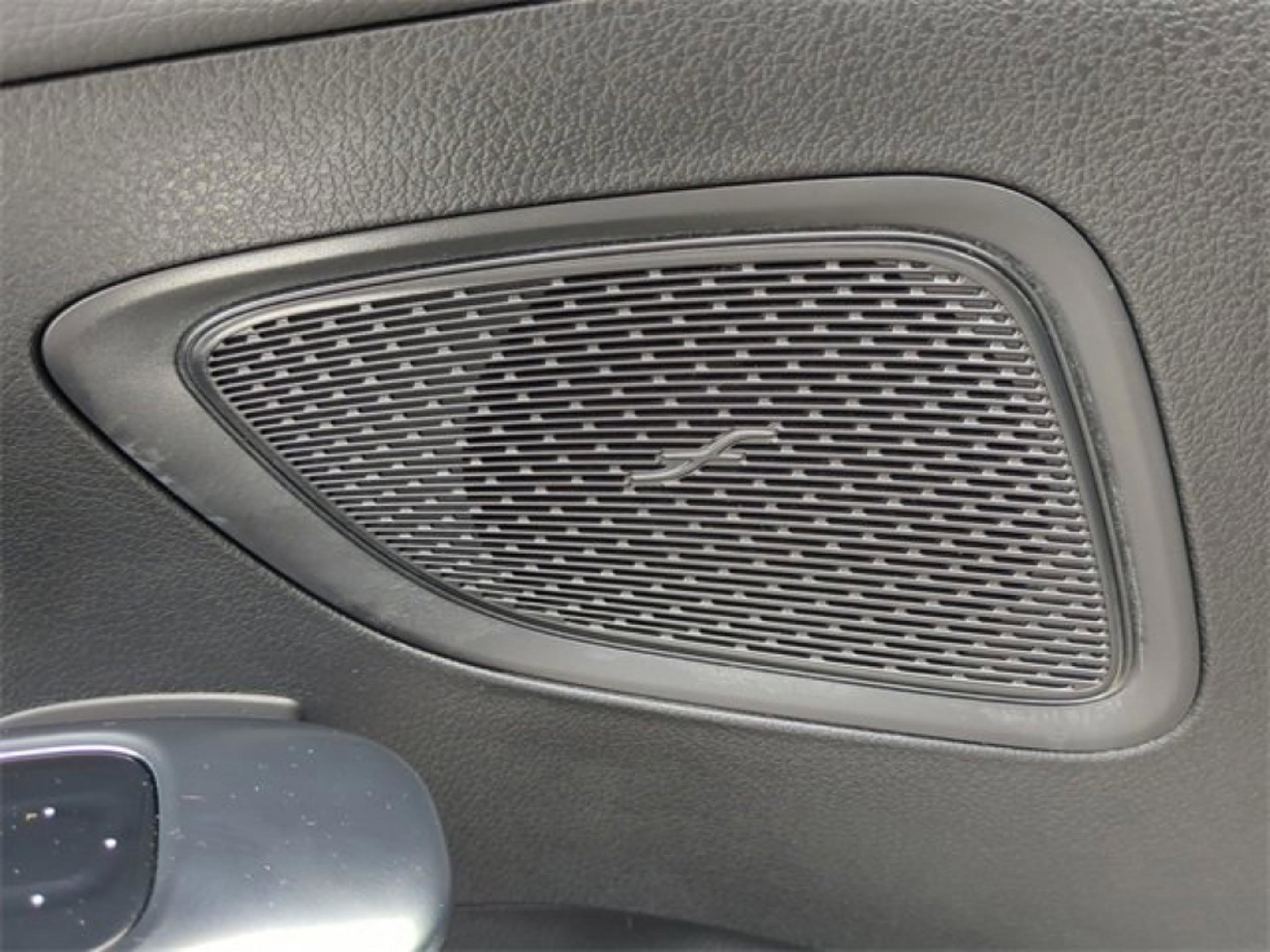 Used 2025 Mercedes-Benz C 300 Sedan image 41