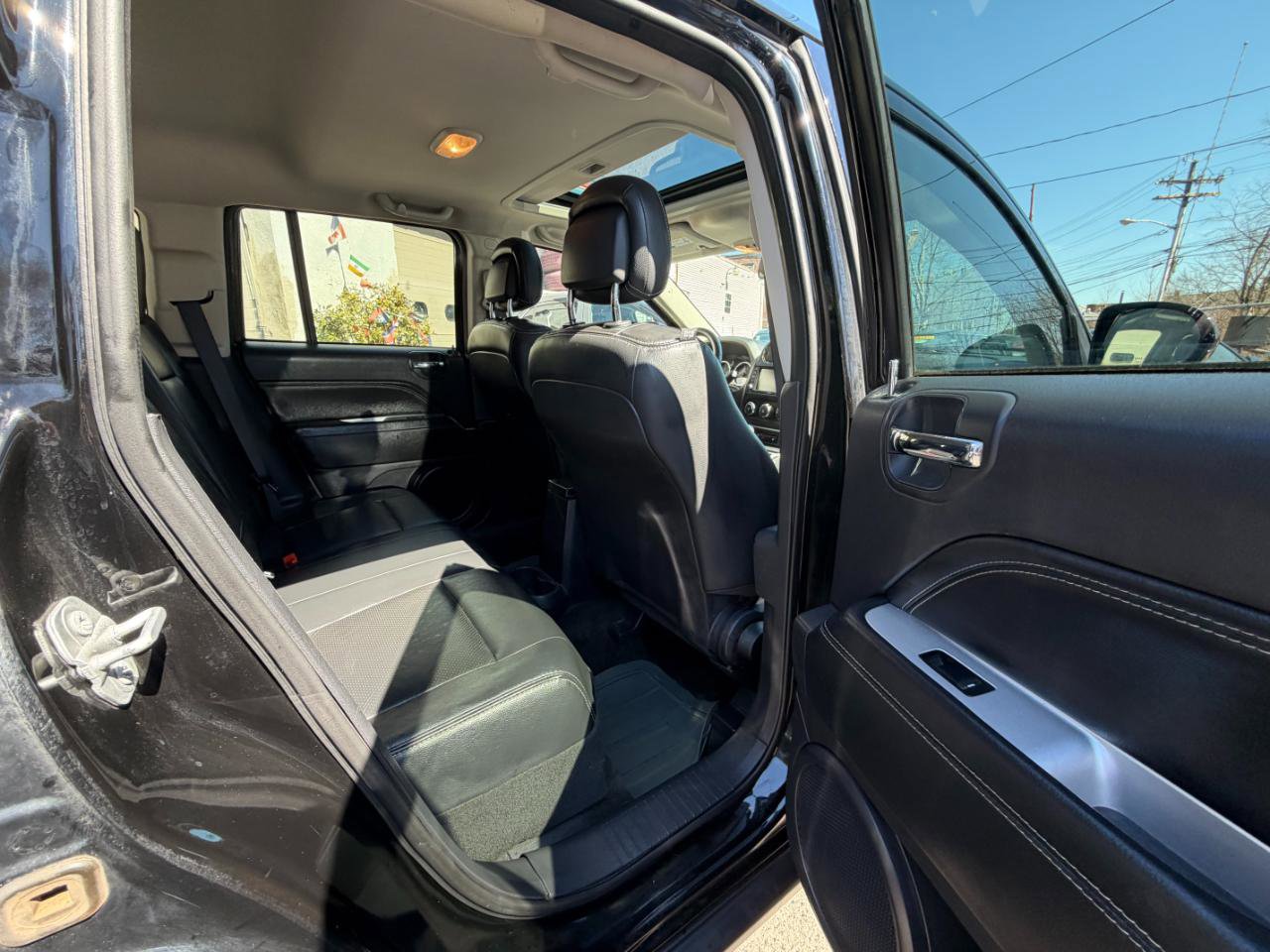 Used 2016 Jeep Compass High Altitude image 26