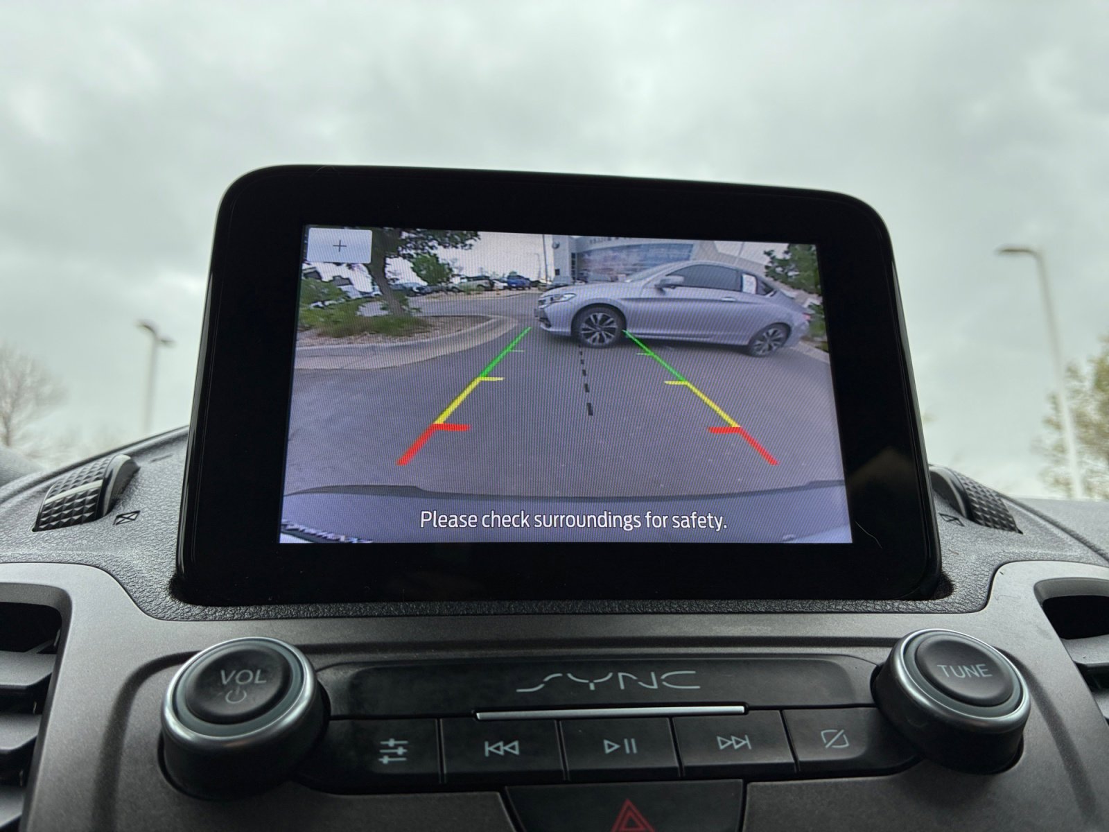 Certified 2020 Ford Transit Connect XL image 28