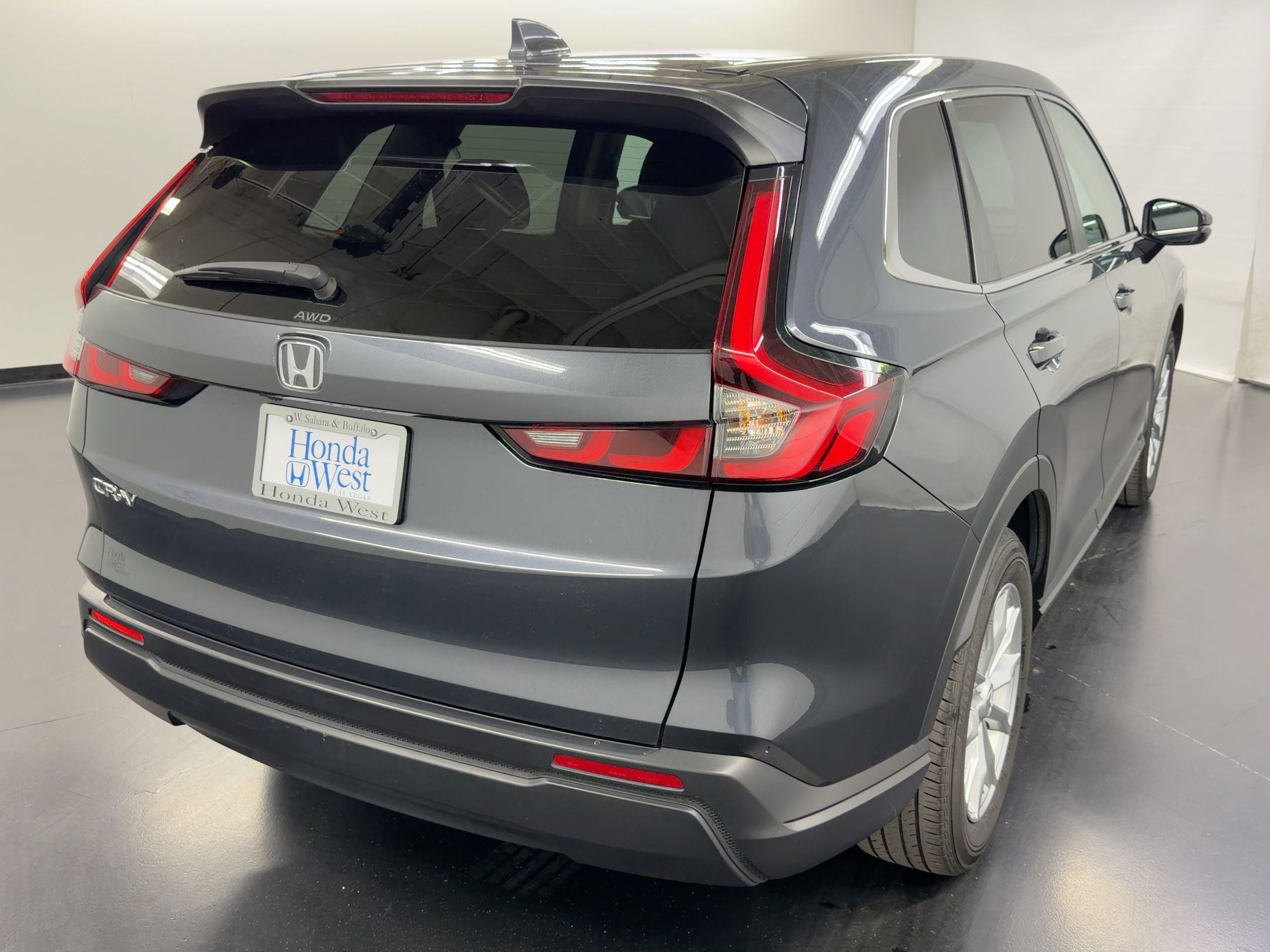 Used 2025 Honda CR-V EX image 9