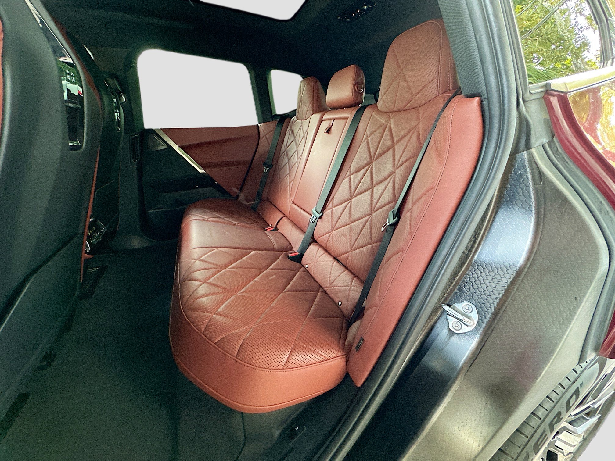 Certified 2022 BMW iX xDrive50 w/ Premium Package image 26