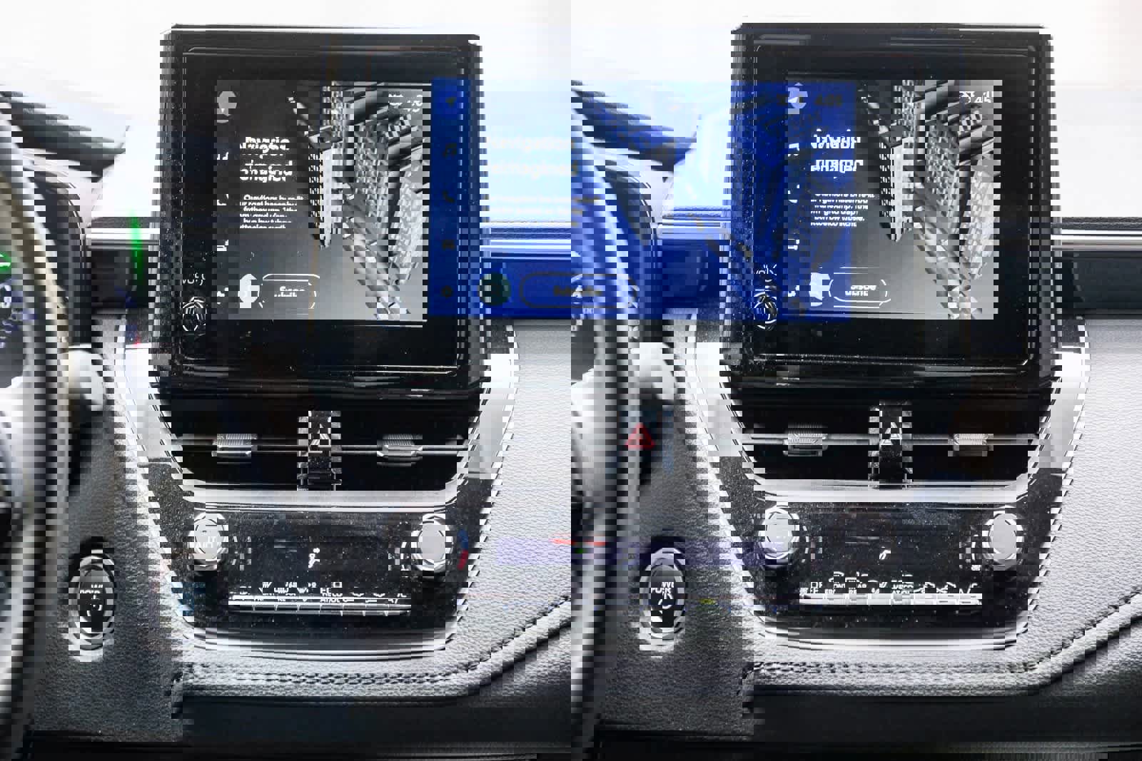 Used 2024 Toyota Corolla SE image 14