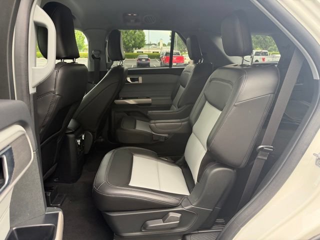 Certified 2023 Ford Explorer XLT w/ Equipment Group 202A AWD/4WD image 19