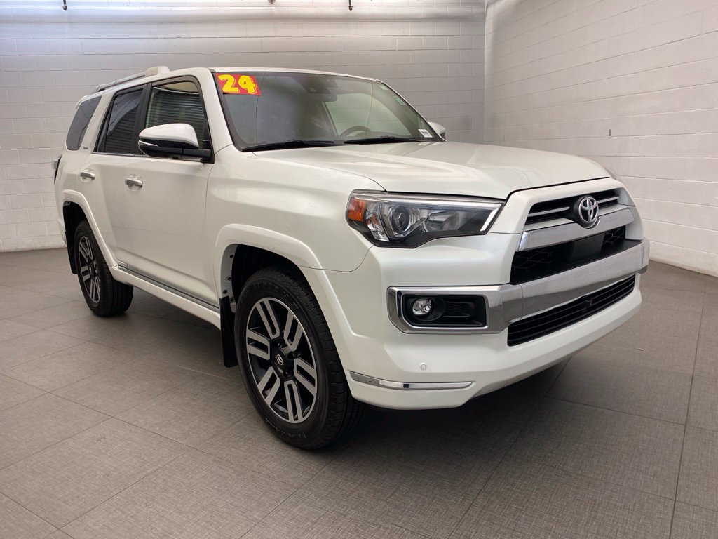 Used 2024 Toyota 4Runner Limited AWD/4WD image 5