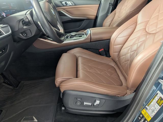 Used 2024 BMW X5 xDrive40i w/ Premium Package AWD/4WD image 14